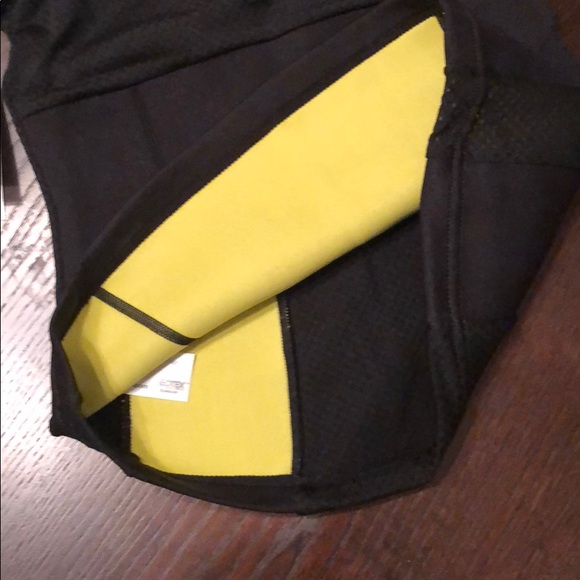 Hot Shaper - small Racker Back tank NWT - Picture 6 of 6